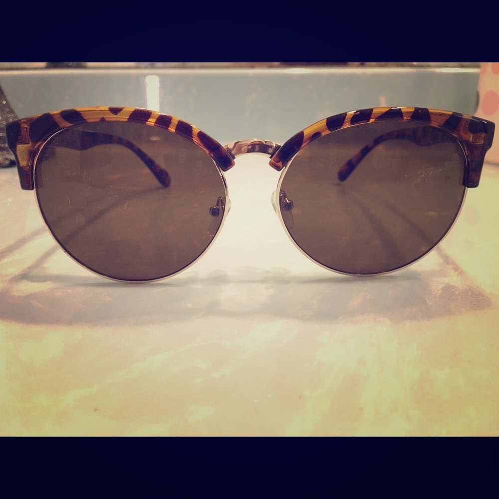 sunglass